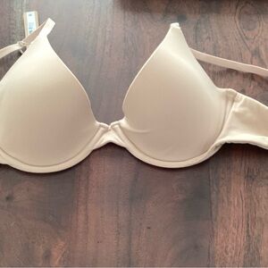 SKIMS Cream Underwire Bra - 36C